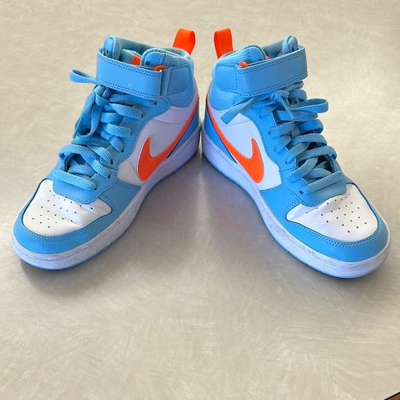 Nike Blue and White Fashion-Forward Sneakers - Picture 3 of 7